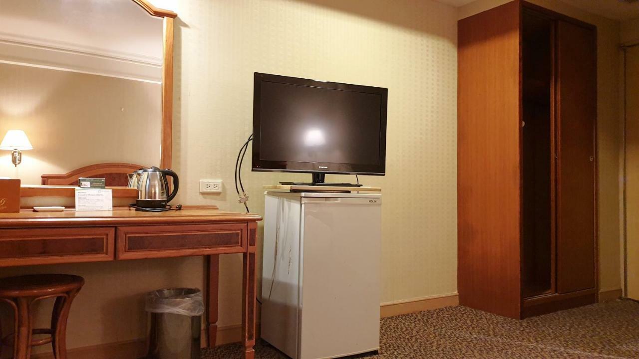 Standard Twin Room - Internal Window